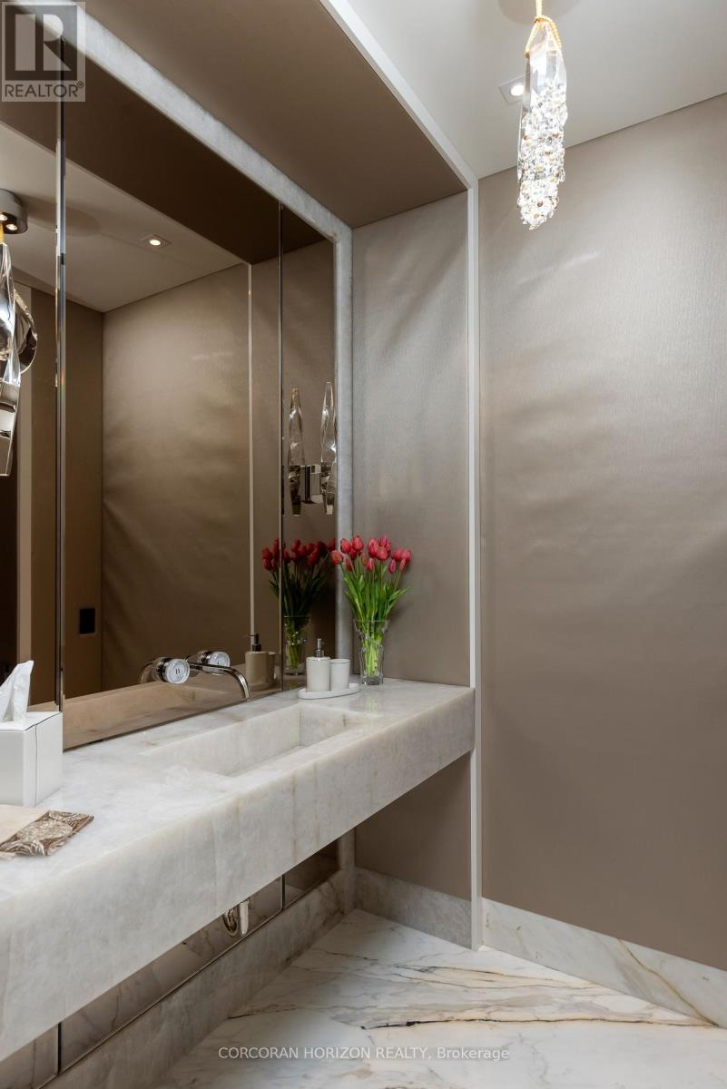 3802 - 200 Cumberland Street, Toronto, Ontario  M5R 0B7 - Photo 23 - C12707124