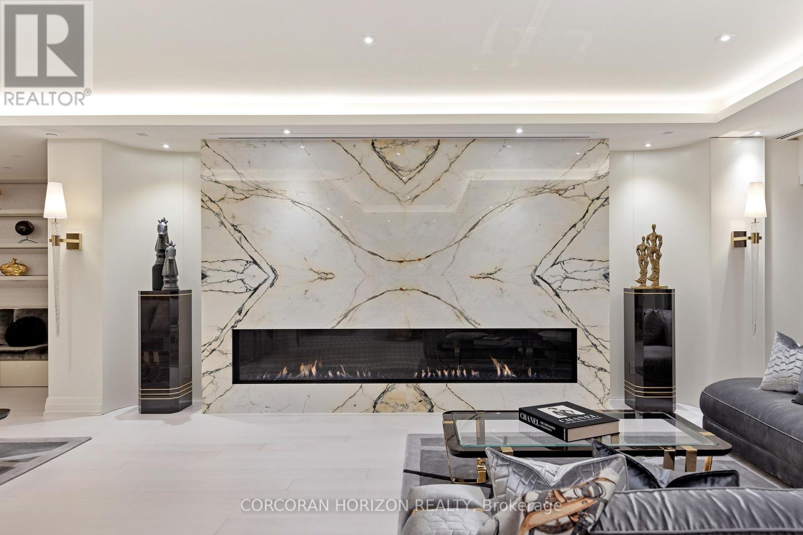 3802 - 200 Cumberland Street, Toronto, Ontario  M5R 0B7 - Photo 8 - C12707124