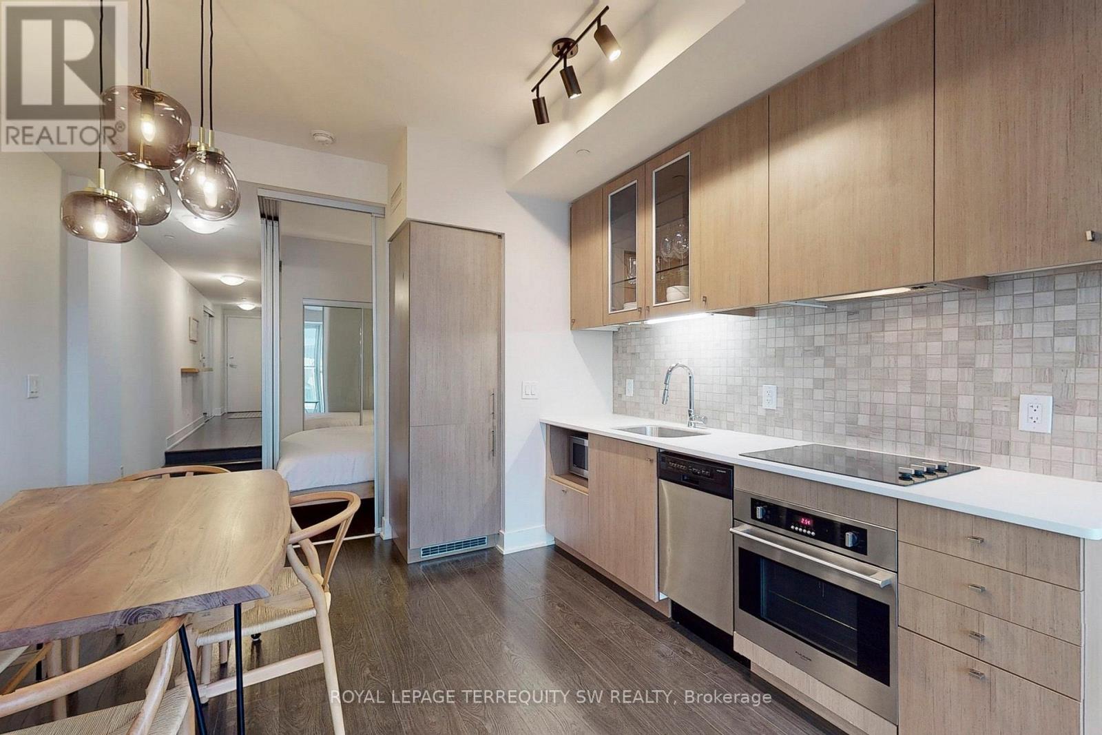 601 - 508 Wellington Street W, Toronto, Ontario  M5V 0K8 - Photo 18 - C12707140