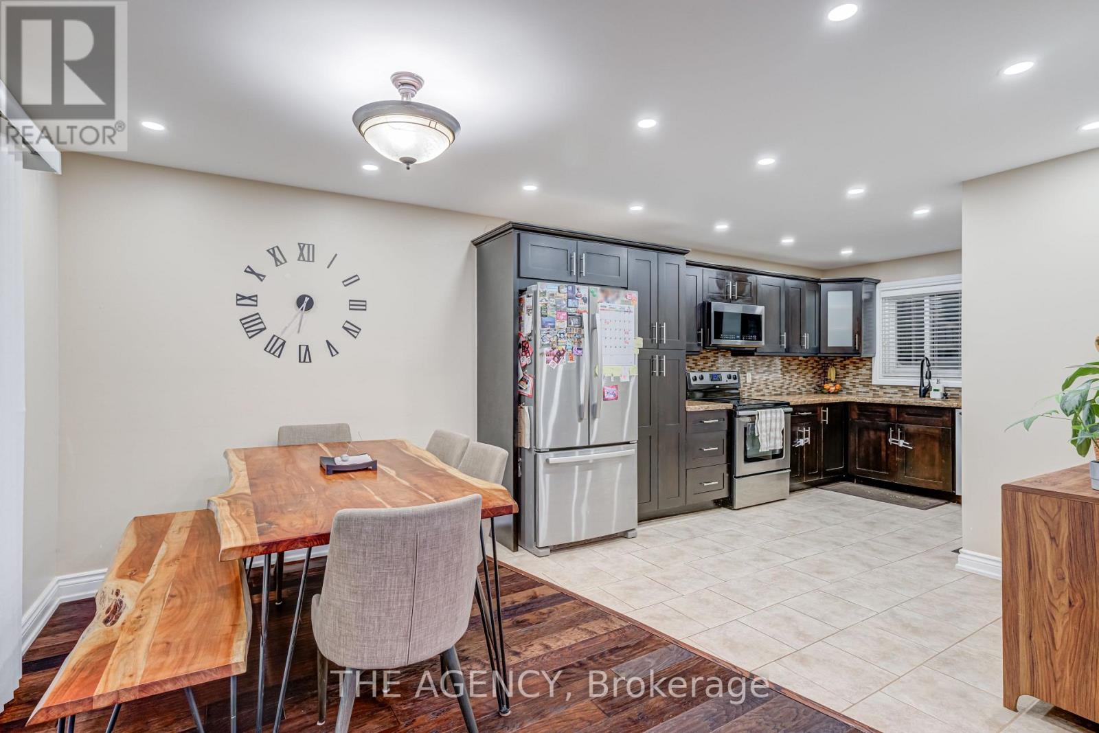 513 Alder Court, Pickering, Ontario  L1V 4T2 - Photo 8 - E12707128