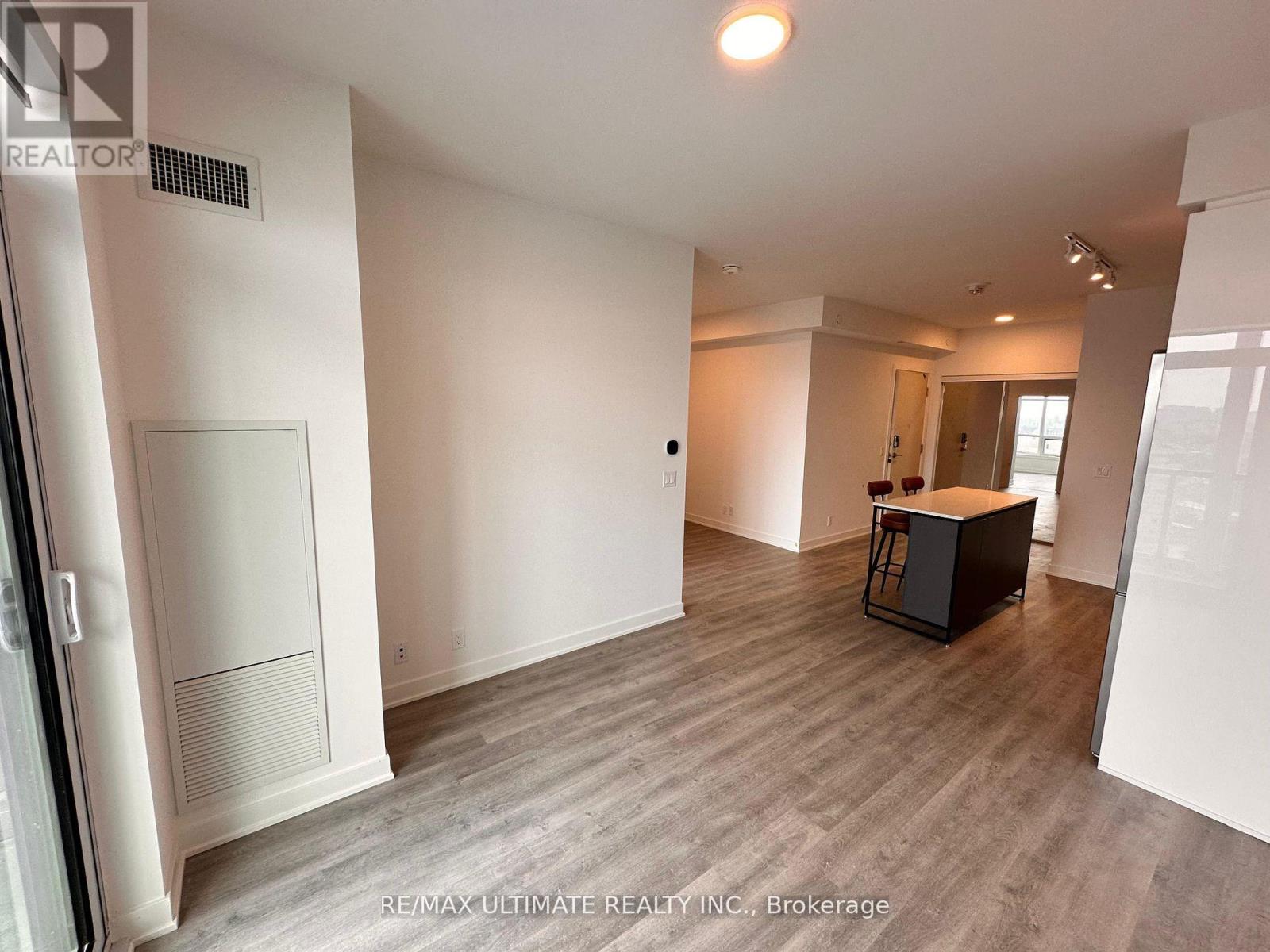 1701a - 30 Upper Mall Way, Vaughan, Ontario  L4J 0L7 - Photo 8 - N12707130