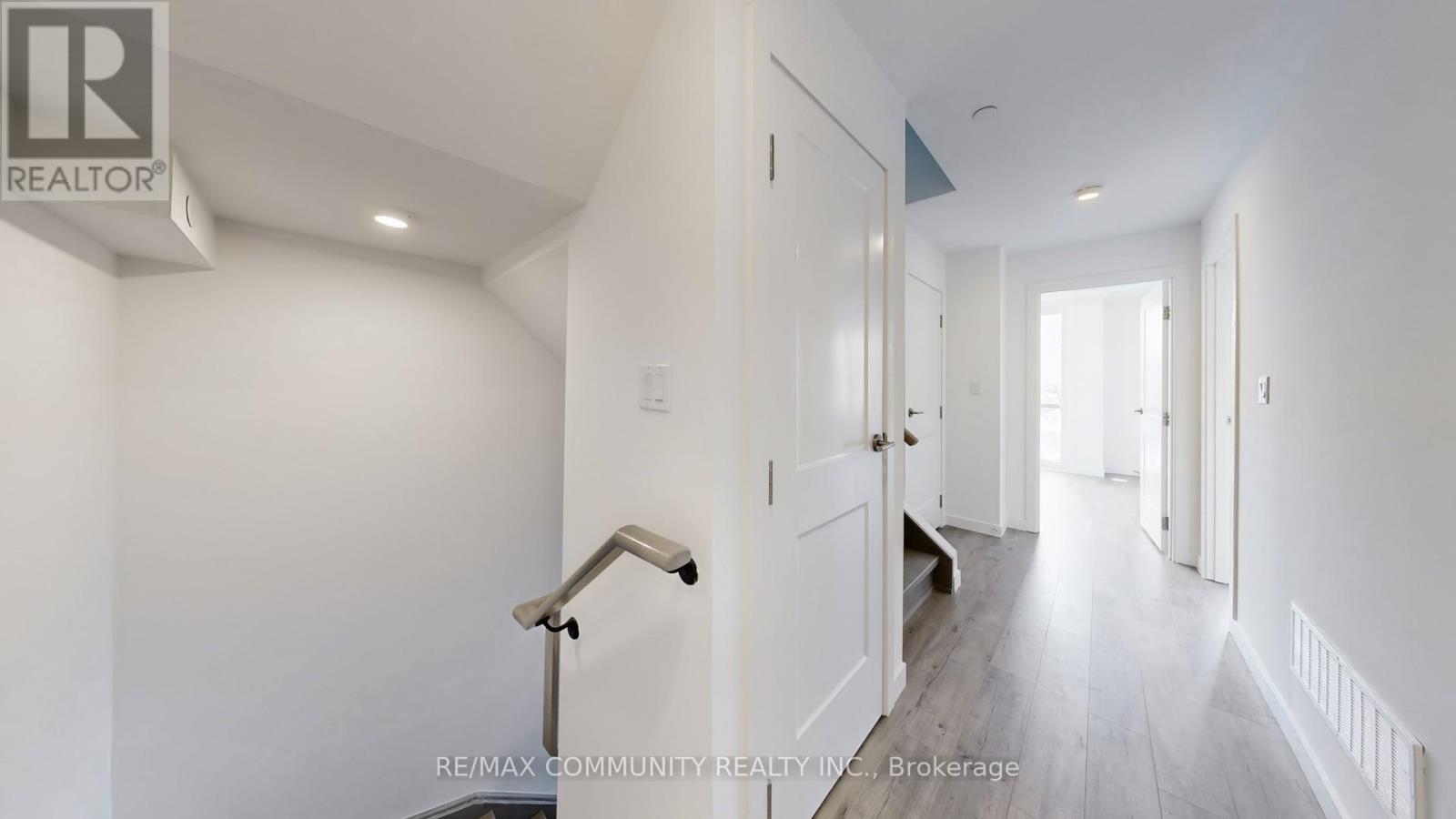 30 Markdale Lane, Markham, Ontario  L3S 0E3 - Photo 17 - N12707142