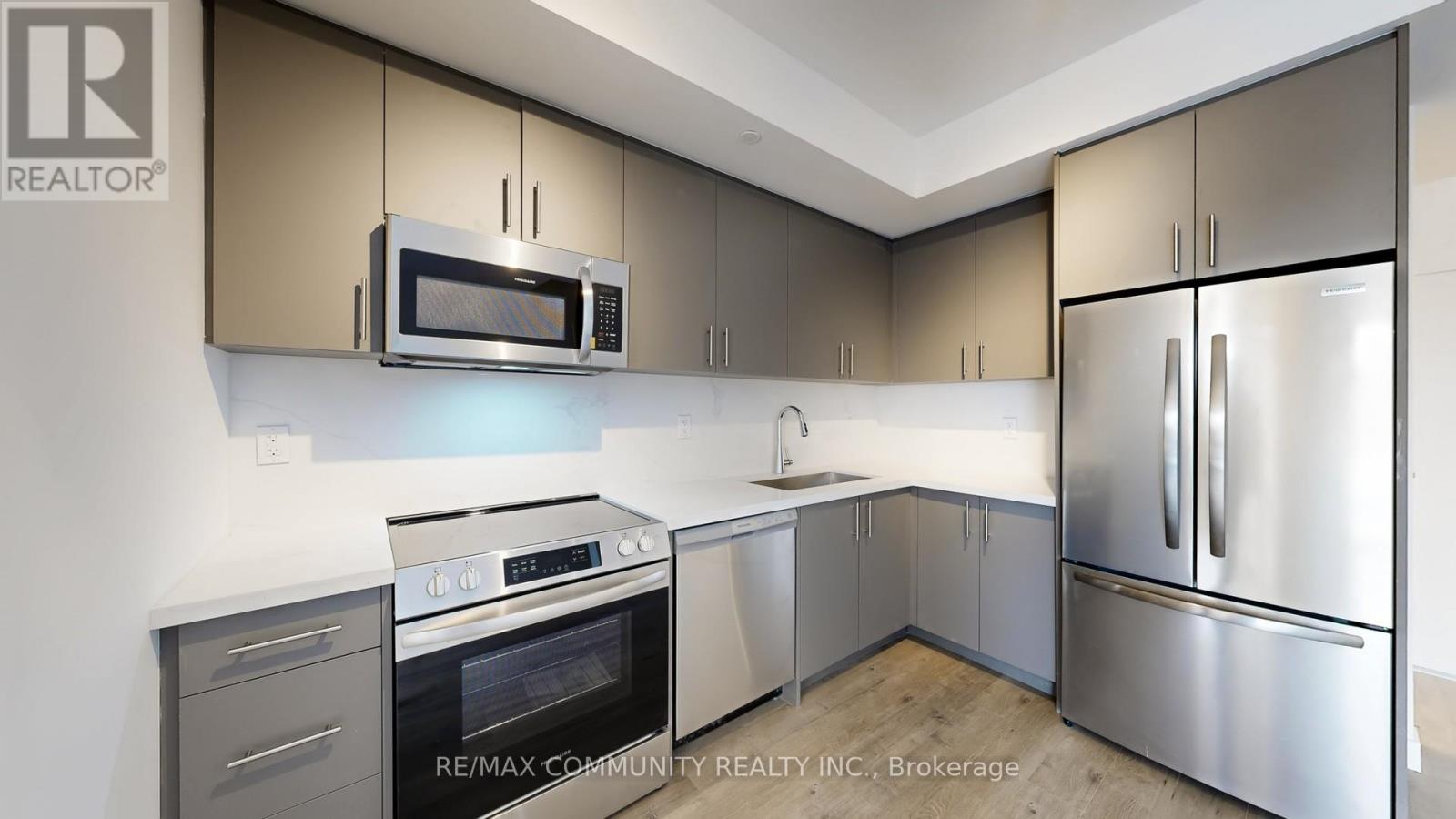 30 Markdale Lane, Markham, Ontario  L3S 0E3 - Photo 9 - N12707142