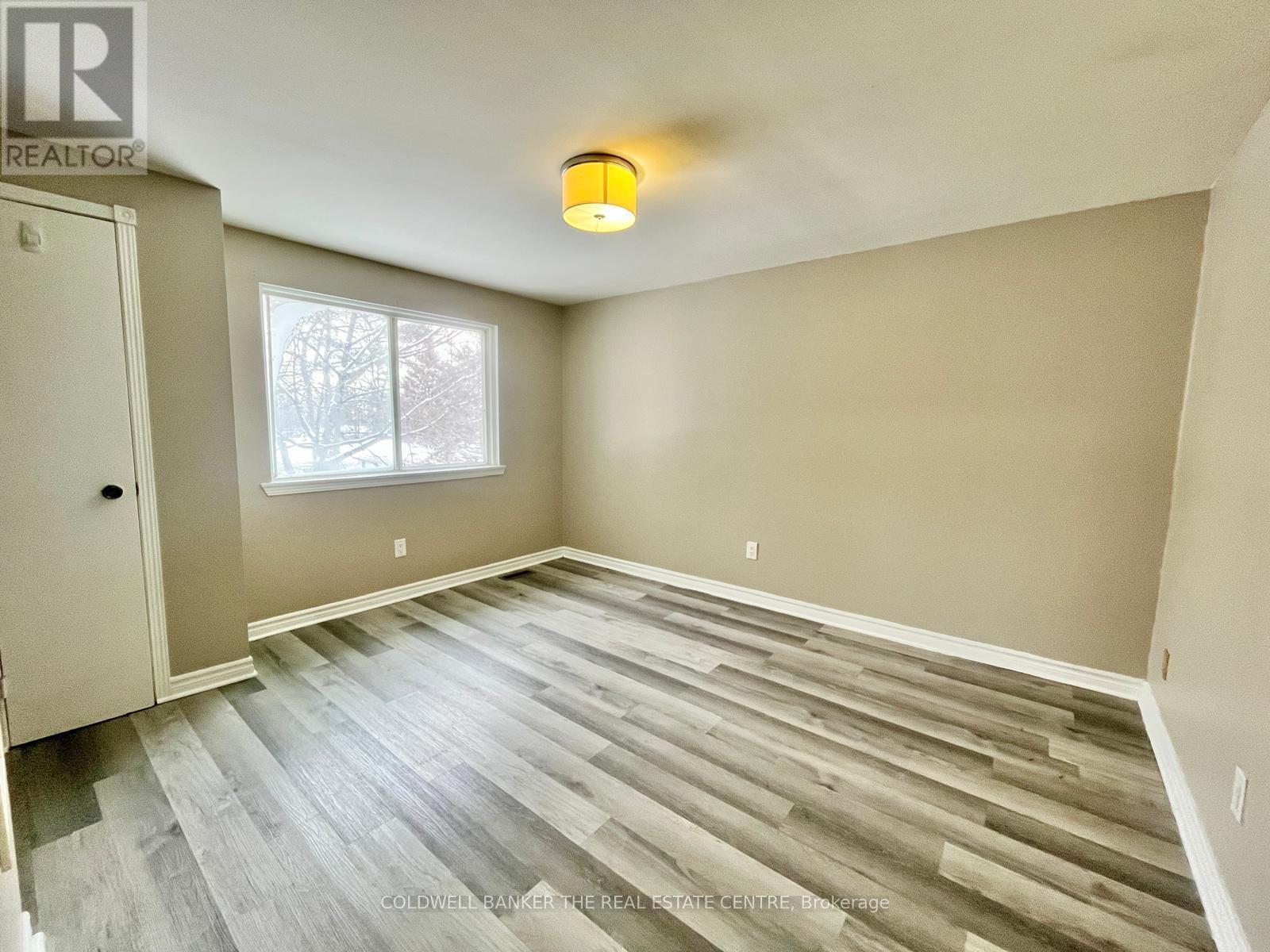 11 Chaucer Crescent, Barrie, Ontario  L4N 4T8 - Photo 13 - S12707126