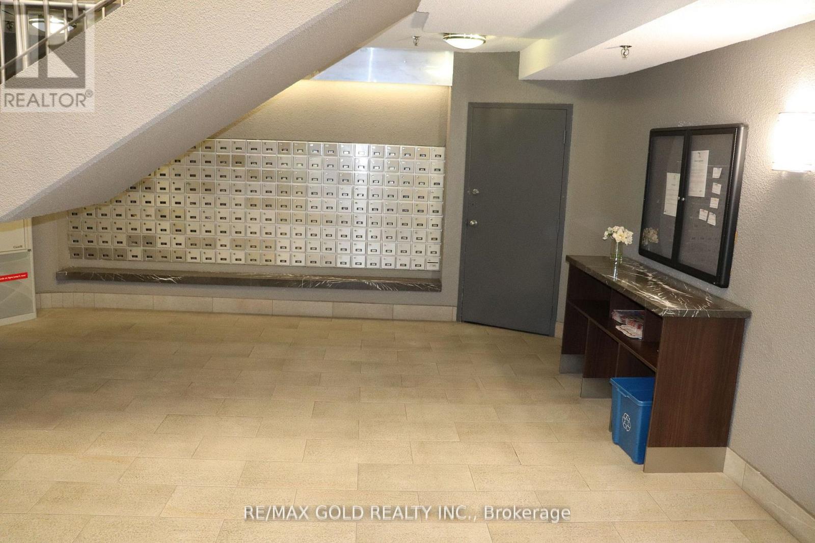 1801 - 8 Lisa Street, Brampton, Ontario  L6T 4S6 - Photo 11 - W12707114