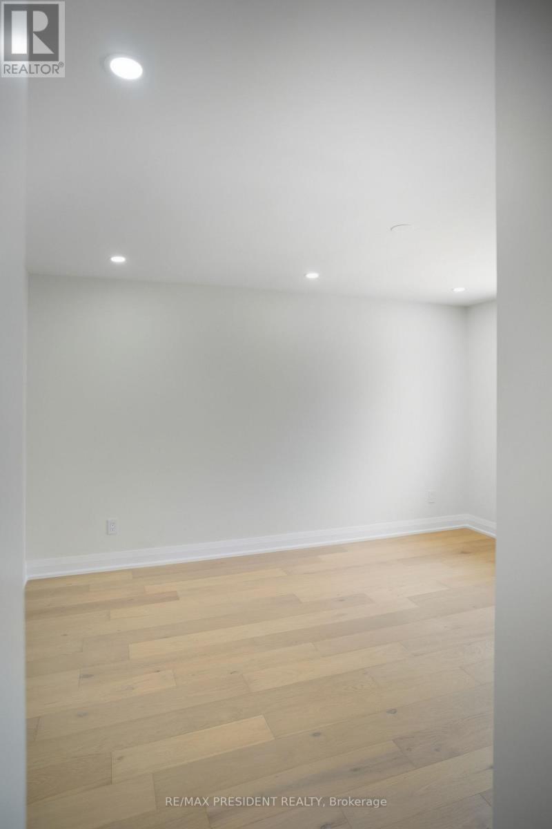 8 Northgate Boulevard, Brampton, Ontario  L6S 4A6 - Photo 12 - W12707132