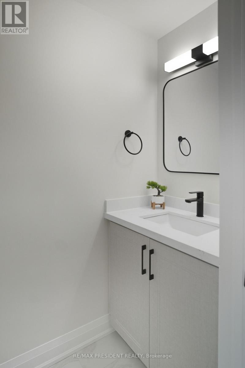 8 Northgate Boulevard, Brampton, Ontario  L6S 4A6 - Photo 8 - W12707132