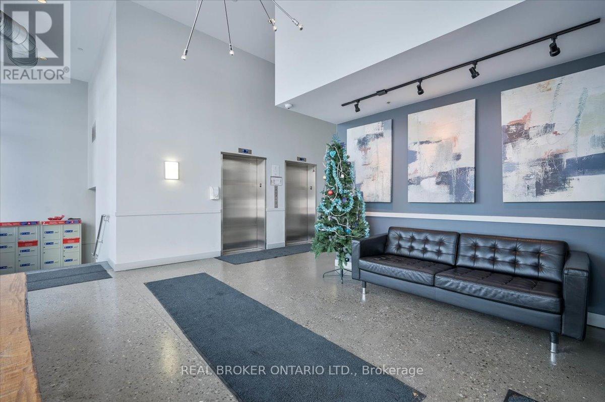 203 - 1 Victoria Street S, Kitchener, Ontario  N2G 0B5 - Photo 3 - X12707122