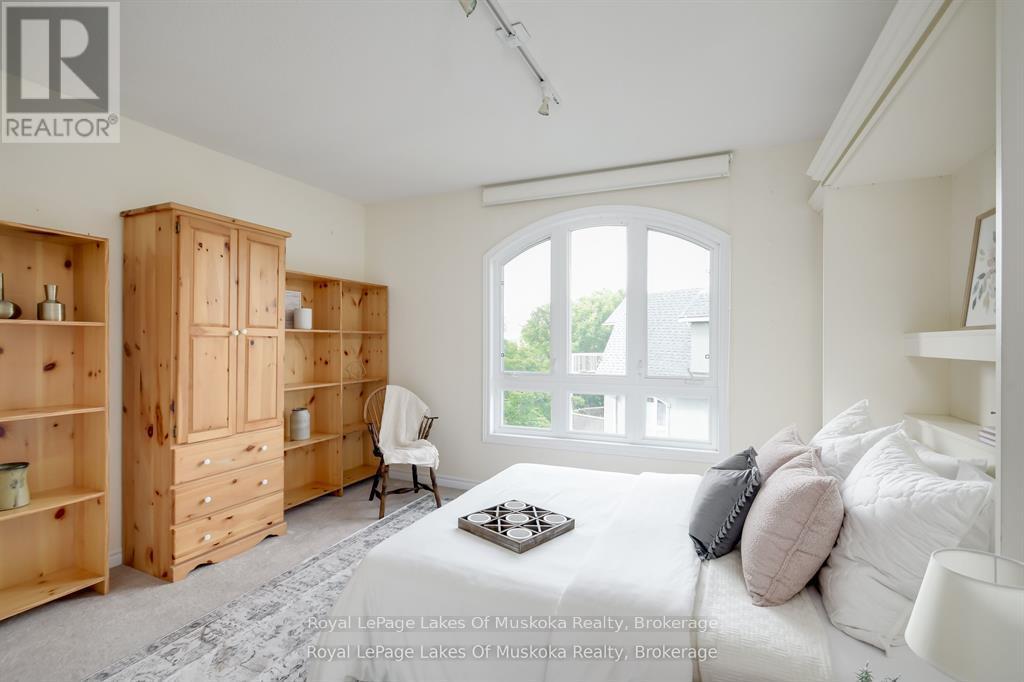 401 - 31 Dairy Lane, Huntsville, Ontario  P1H 1L7 - Photo 16 - X12707164