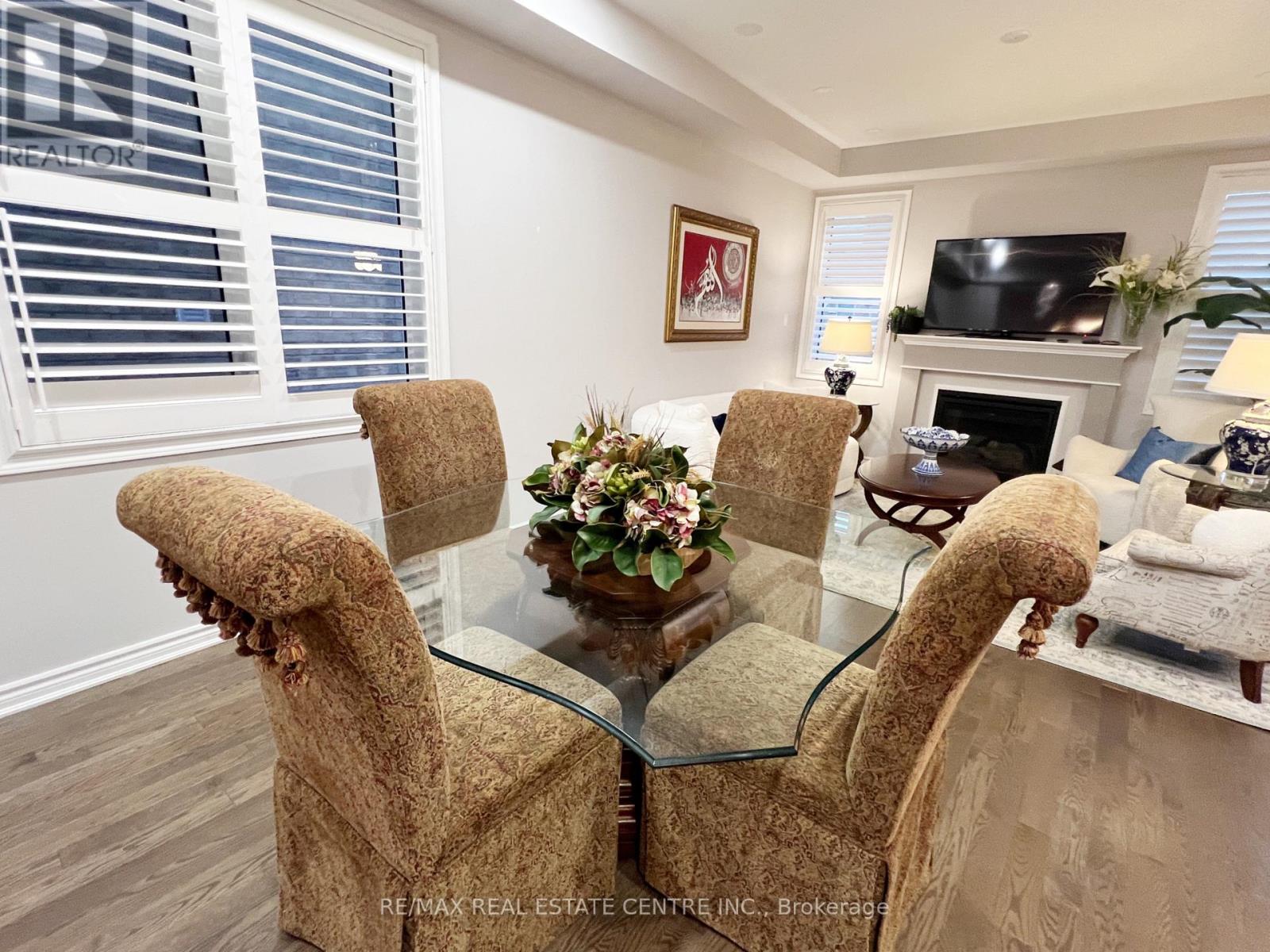 1300 Basswood Crescent, Milton, Ontario  L9T 7E7 - Photo 11 - W12650970