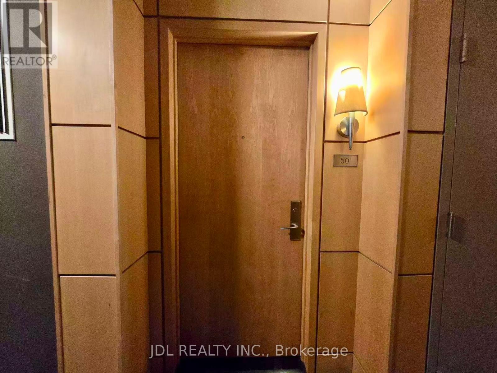 501 - 62 Suncrest Boulevard, Markham, Ontario  L3T 7Y6 - Photo 3 - N12707162