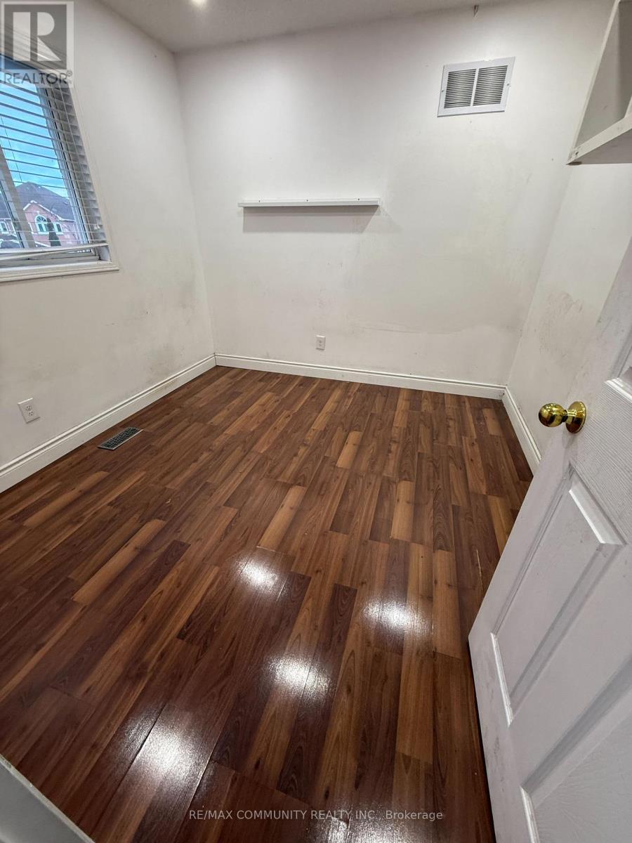 12 Caruso Drive, Brampton, Ontario  L6Y 5B1 - Photo 10 - W12707156