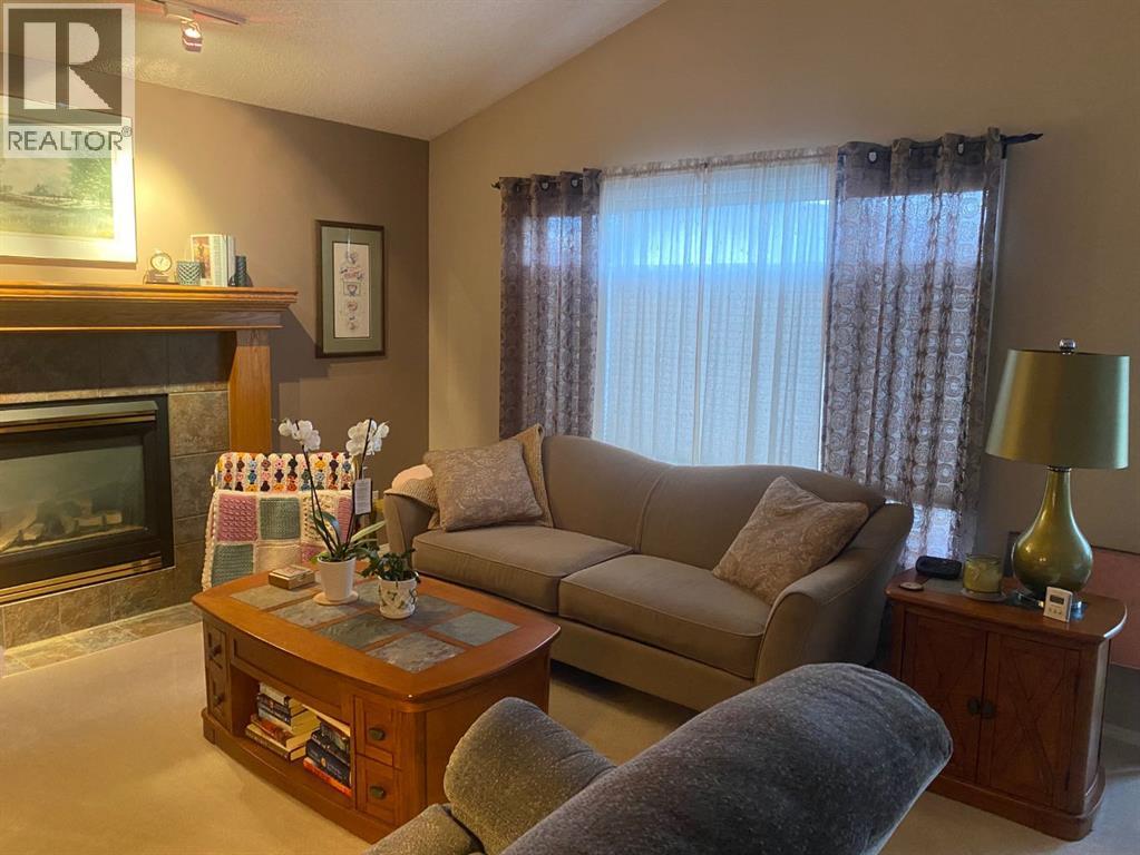 19 Prestwick Green Se, Calgary, Alberta  T2Z 3M1 - Photo 4 - A2272541