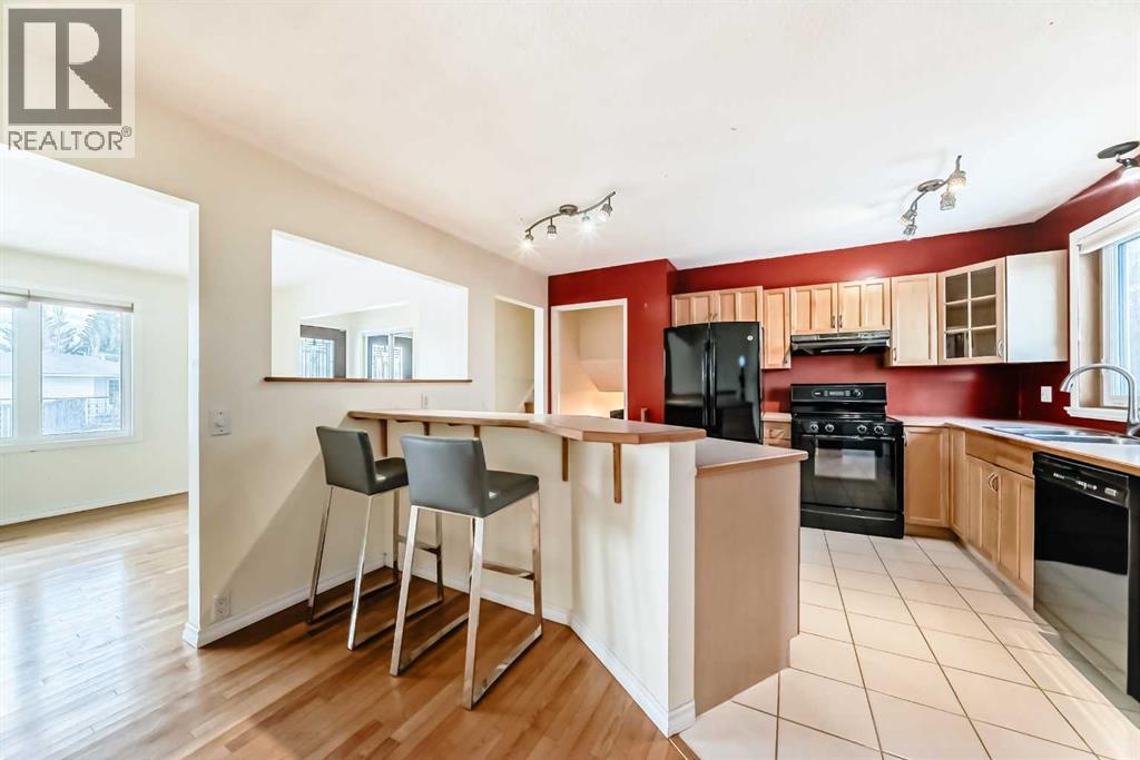 540 Dalmeny Hill Nw, Calgary, Alberta  T3A 1T6 - Photo 5 - A2278492