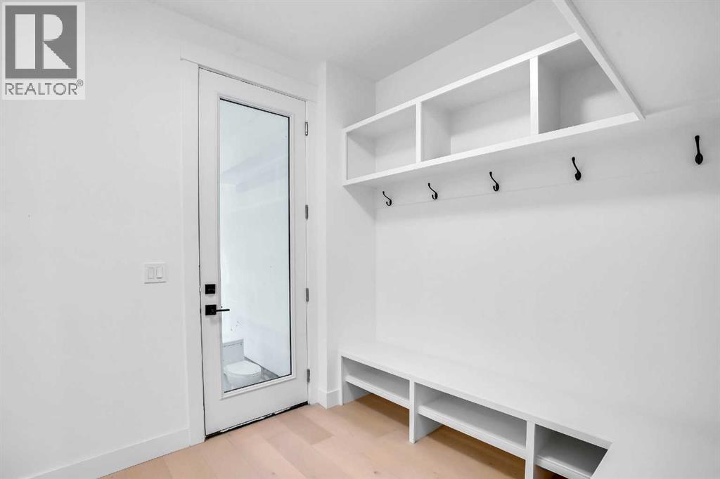 602 25 Avenue, Calgary, Alberta  T2E 1Y5 - Photo 3 - A2279514