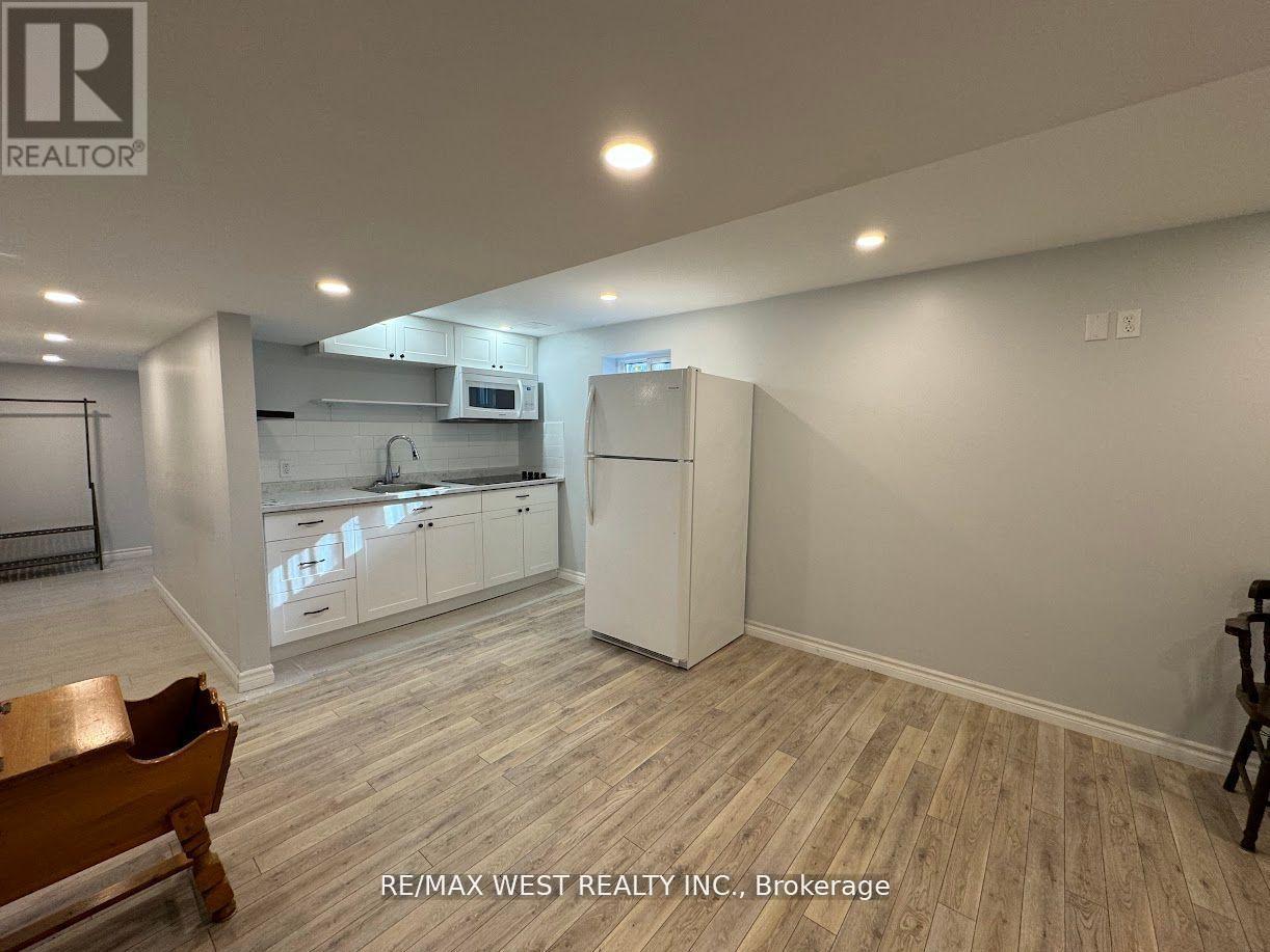 20 Britannia Avenue, Bradford West Gwillimbury (Bradford), Ontario  L3Z 1A1 - Photo 4 - N12707192