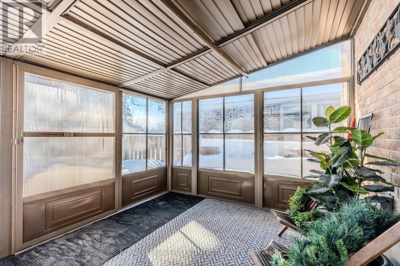 23 Shannon Street, Barrie (Wellington), Ontario  L4M 2K7 - Photo 20 - S12707176