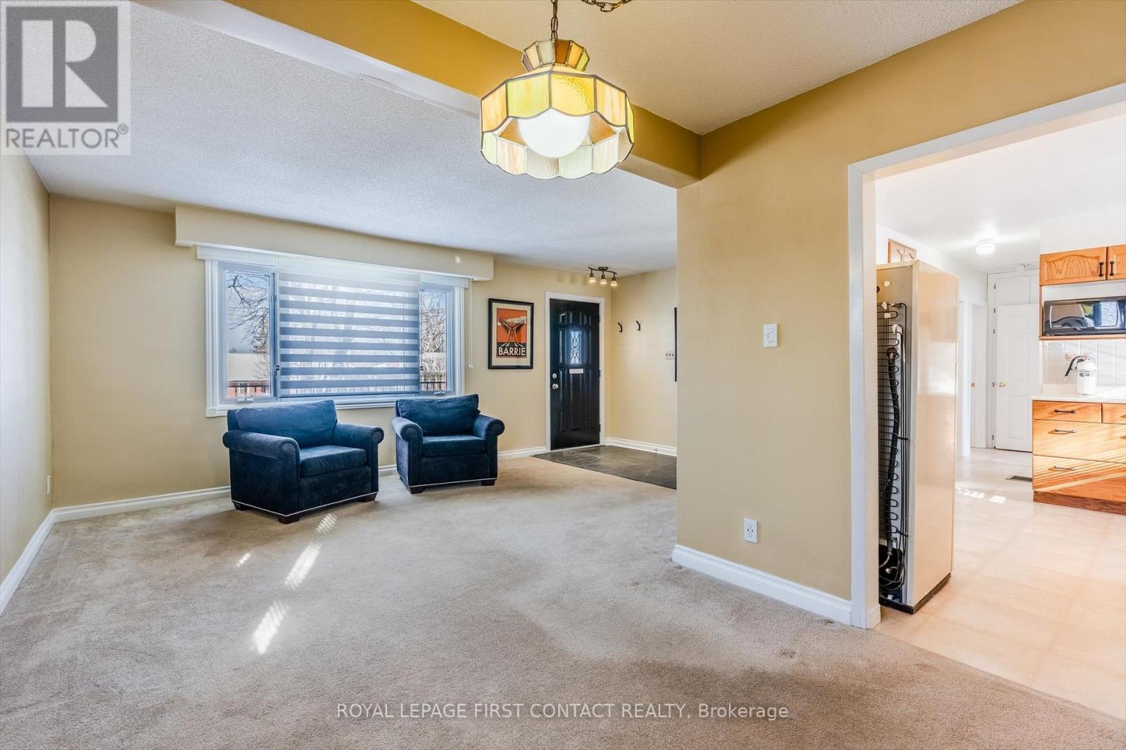 23 Shannon Street, Barrie (Wellington), Ontario  L4M 2K7 - Photo 5 - S12707176