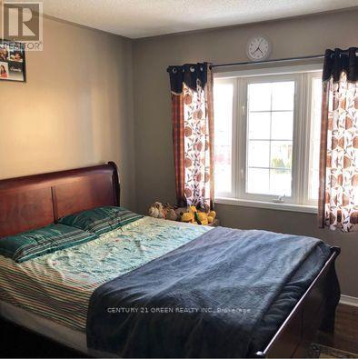 68 Seaside Circle, Brampton, Ontario  L6R 2G8 - Photo 5 - W12707172