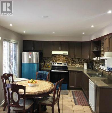 68 Seaside Circle, Brampton, Ontario  L6R 2G8 - Photo 6 - W12707172