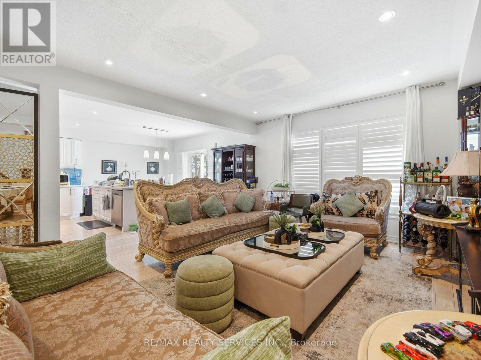 33 Sewells Lane, Brampton, Ontario  L7A 2Z9 - Photo 12 - W12707186