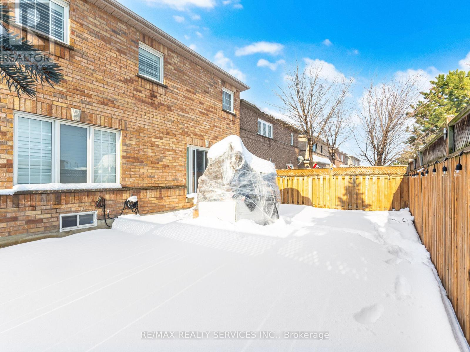 33 Sewells Lane, Brampton, Ontario  L7A 2Z9 - Photo 45 - W12707186