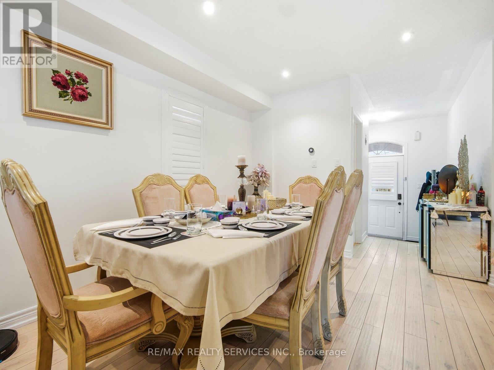 33 Sewells Lane, Brampton, Ontario  L7A 2Z9 - Photo 6 - W12707186