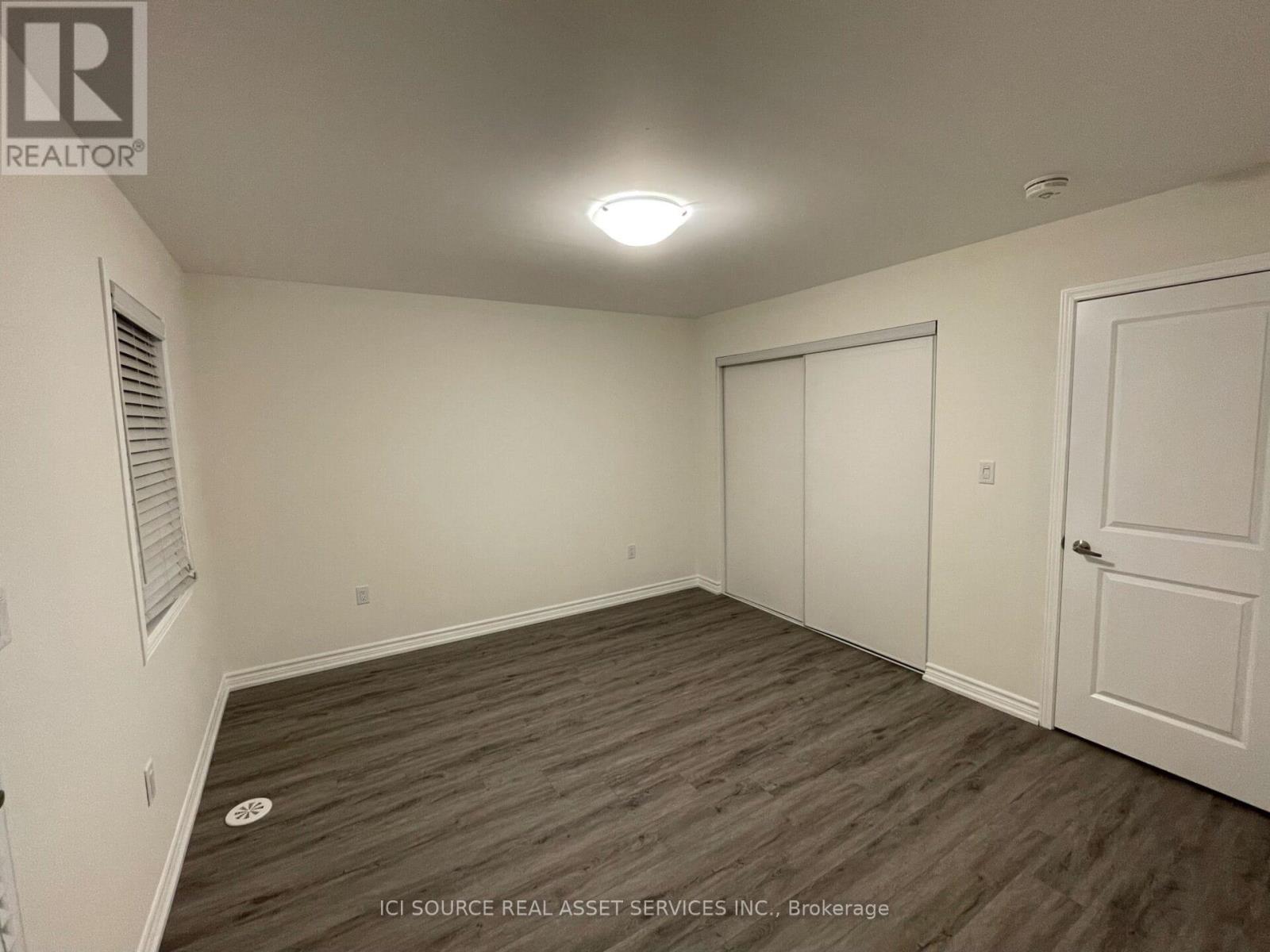 276 Lagerfeld Drive, Brampton, Ontario  L7A 5G8 - Photo 6 - W12707190