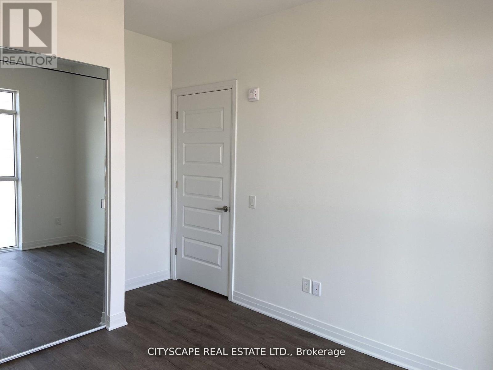 505 - 460 Gordon Krantz Avenue, Milton, Ontario L9T 2X5 - Photo 3 - W12707198