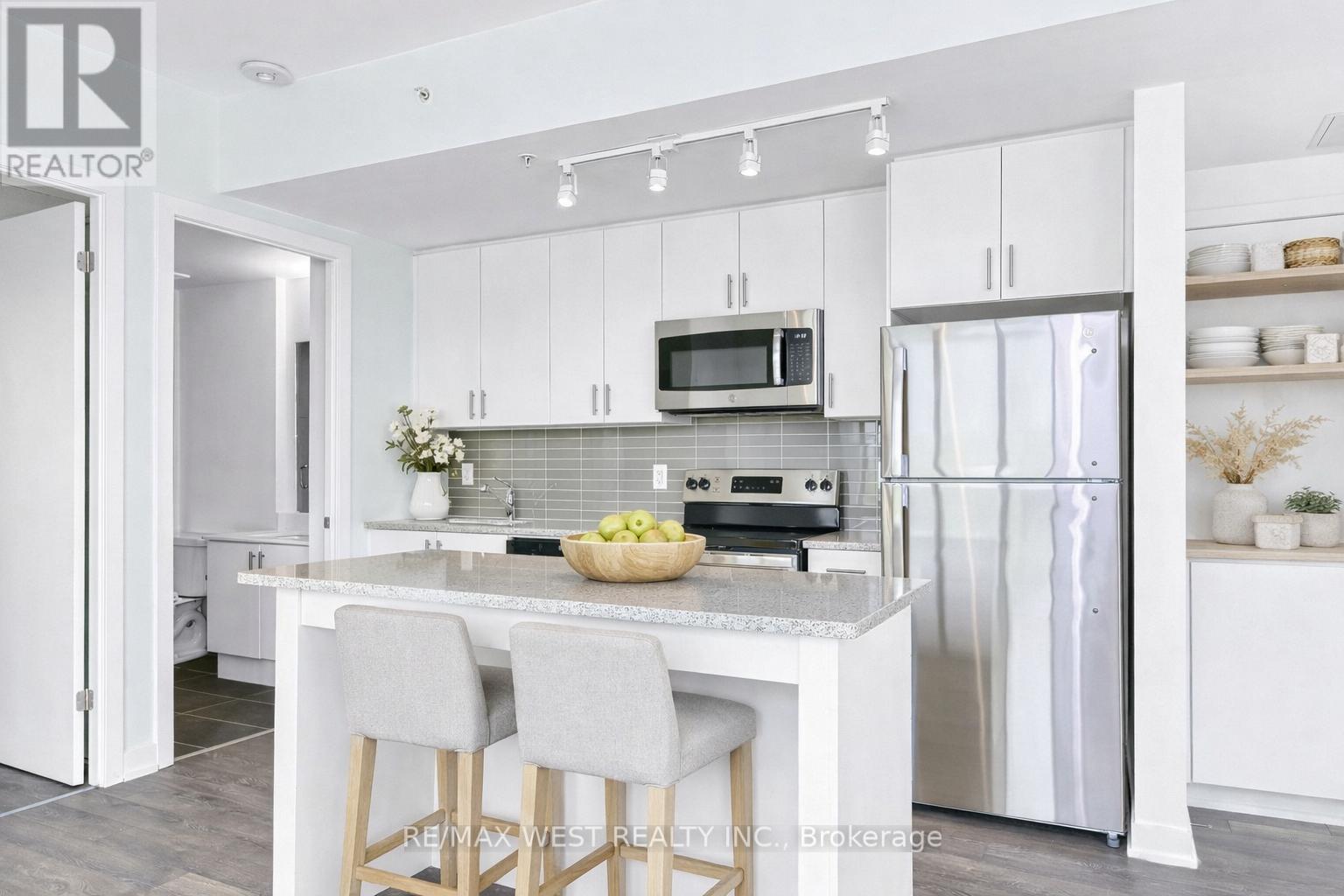 401 - 550 North Service Road, Grimsby, Ontario  L3M 4E8 - Photo 5 - X12707182