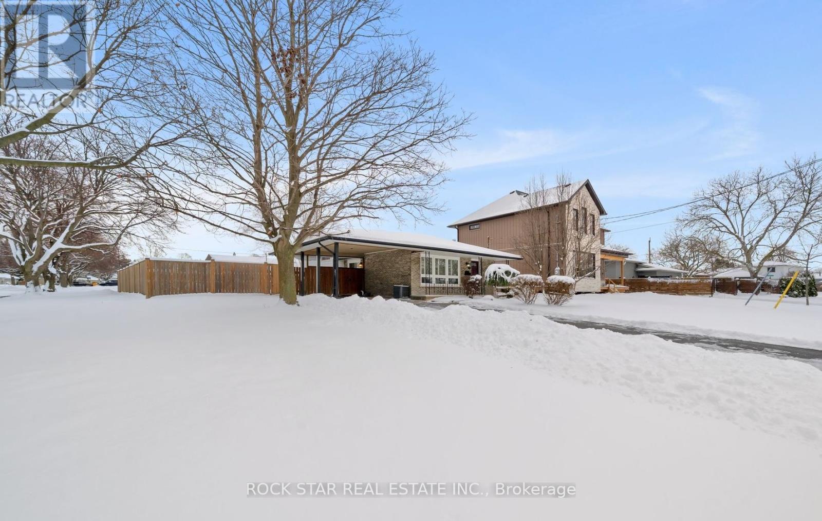 40 Linlake Drive, St. Catharines, Ontario  L2N 2M3 - Photo 2 - X12707208