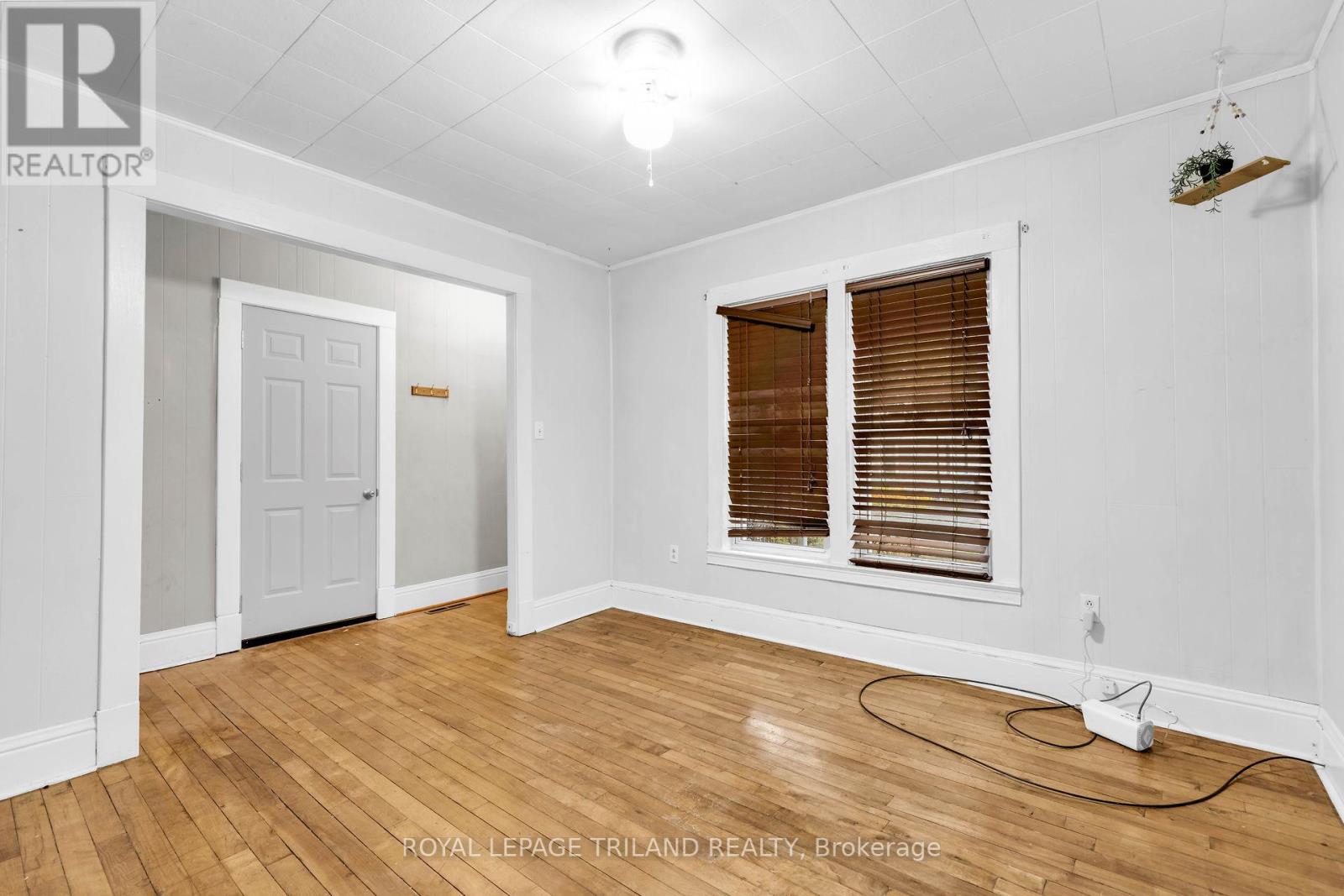 B - 101 Scott Street, St. Thomas, Ontario  N5P 1L2 - Photo 9 - X12707226