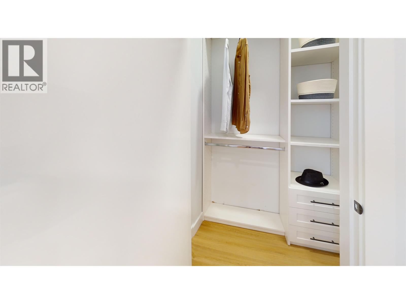 2825 Dundas Street, Vancouver, British Columbia  V5K 1R5 - Photo 8 - R3078912