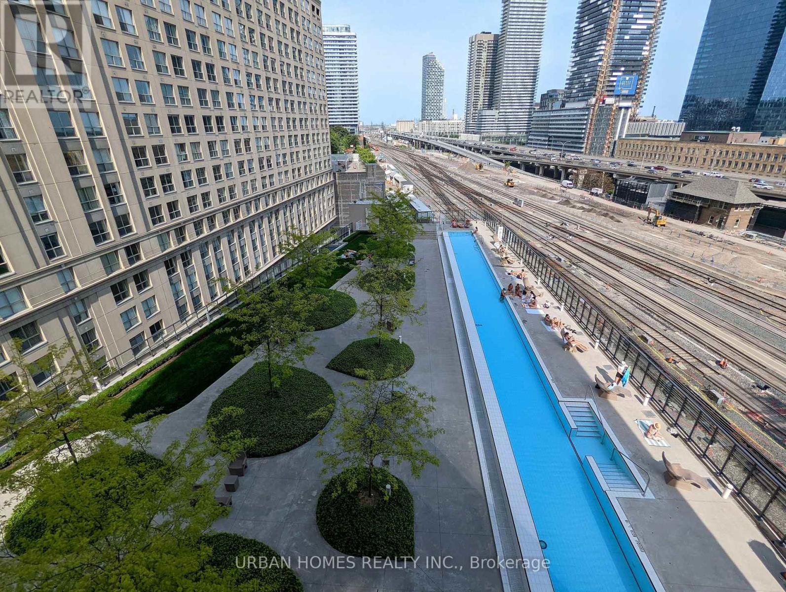 907 - 1 The Esplanade Avenue, Toronto, Ontario  M5E 0A6 - Photo 14 - C12707216