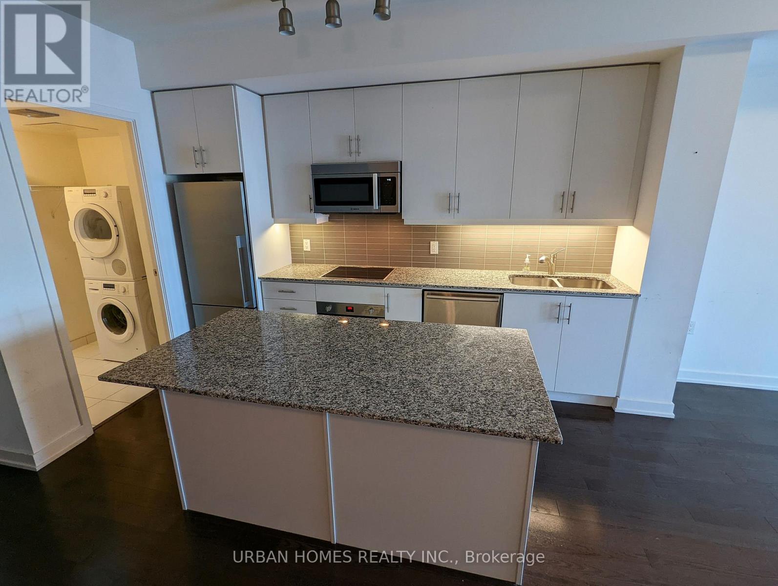 907 - 1 The Esplanade Avenue, Toronto, Ontario  M5E 0A6 - Photo 6 - C12707216