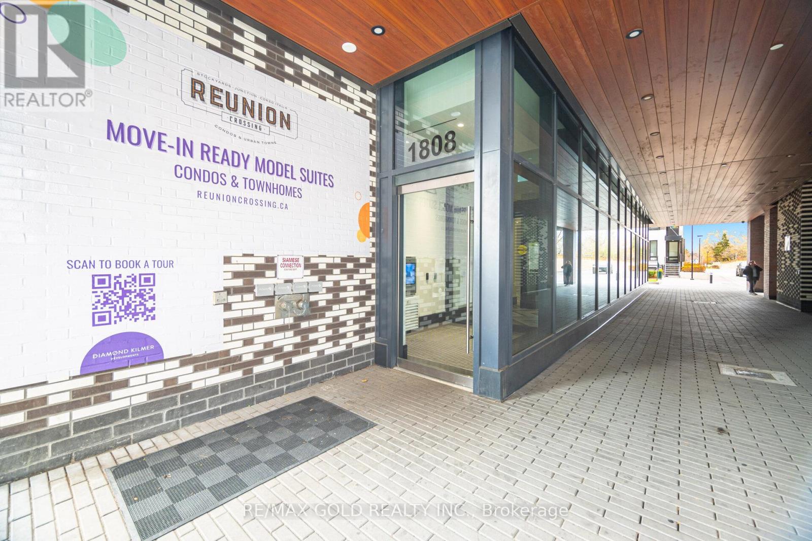 405 - 1808 St.clair Avenue W, Toronto, Ontario  M6N 0C1 - Photo 3 - W12707220