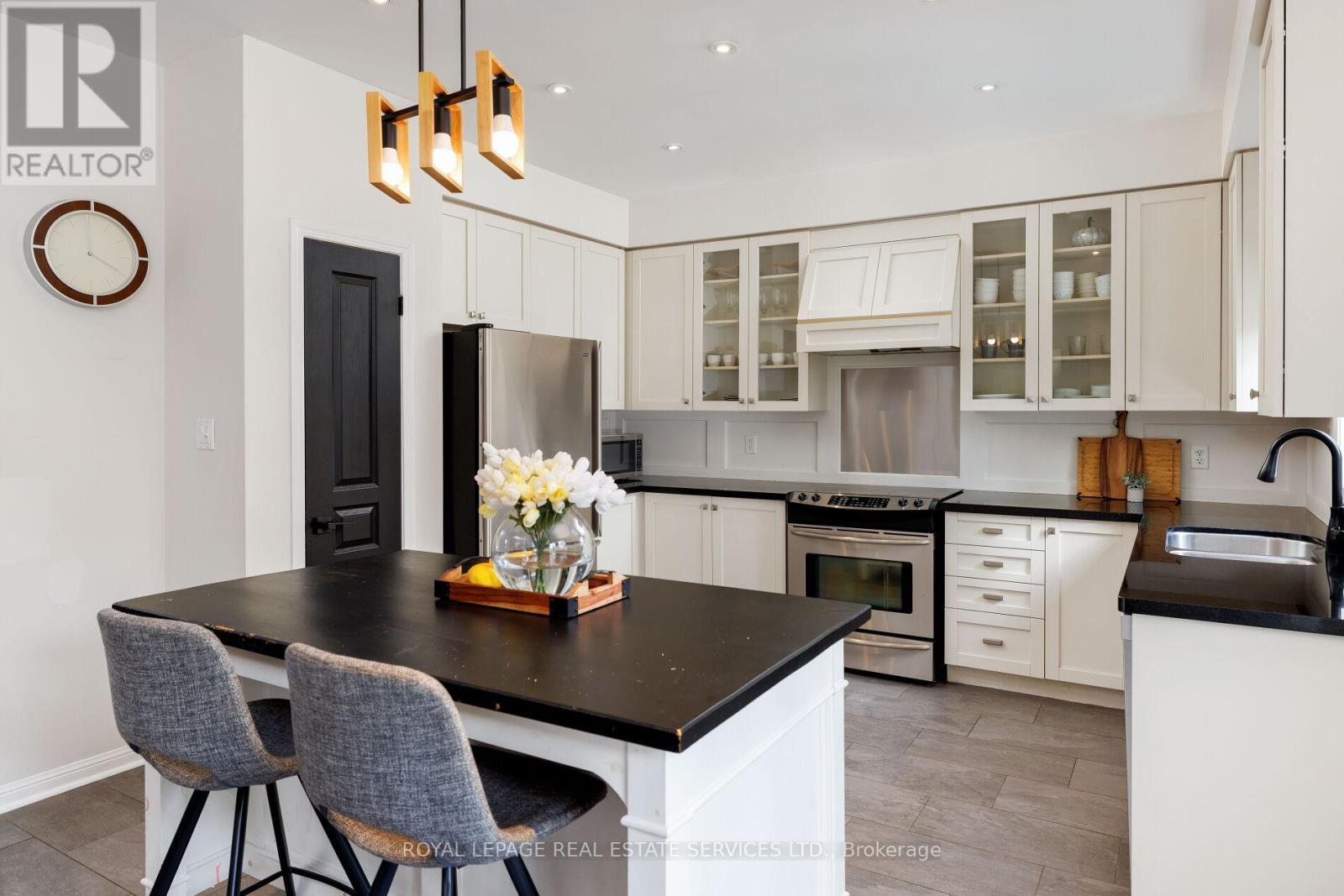 2202 Brookhaven Crescent, Oakville, Ontario  L6M 5B8 - Photo 12 - W12707224