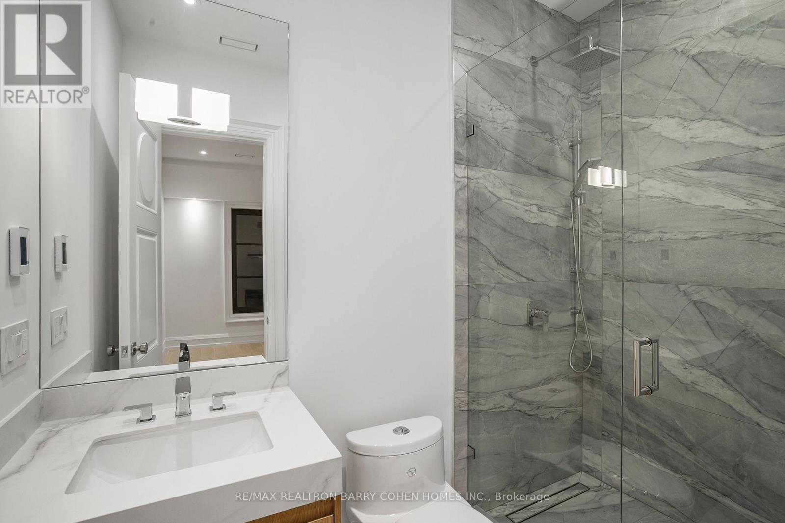 27 Penwood Crescent, Toronto, Ontario  M3B 3B1 - Photo 25 - C12707222