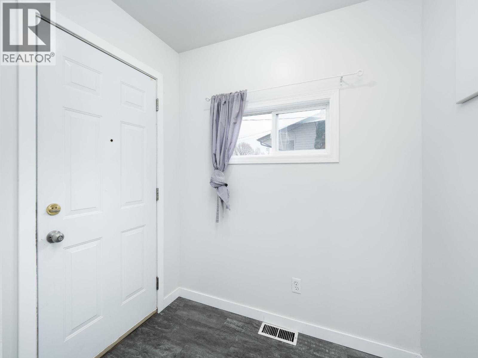 5608 Park Drive, Prince George, British Columbia  V2N 5N2 - Photo 17 - R3080446