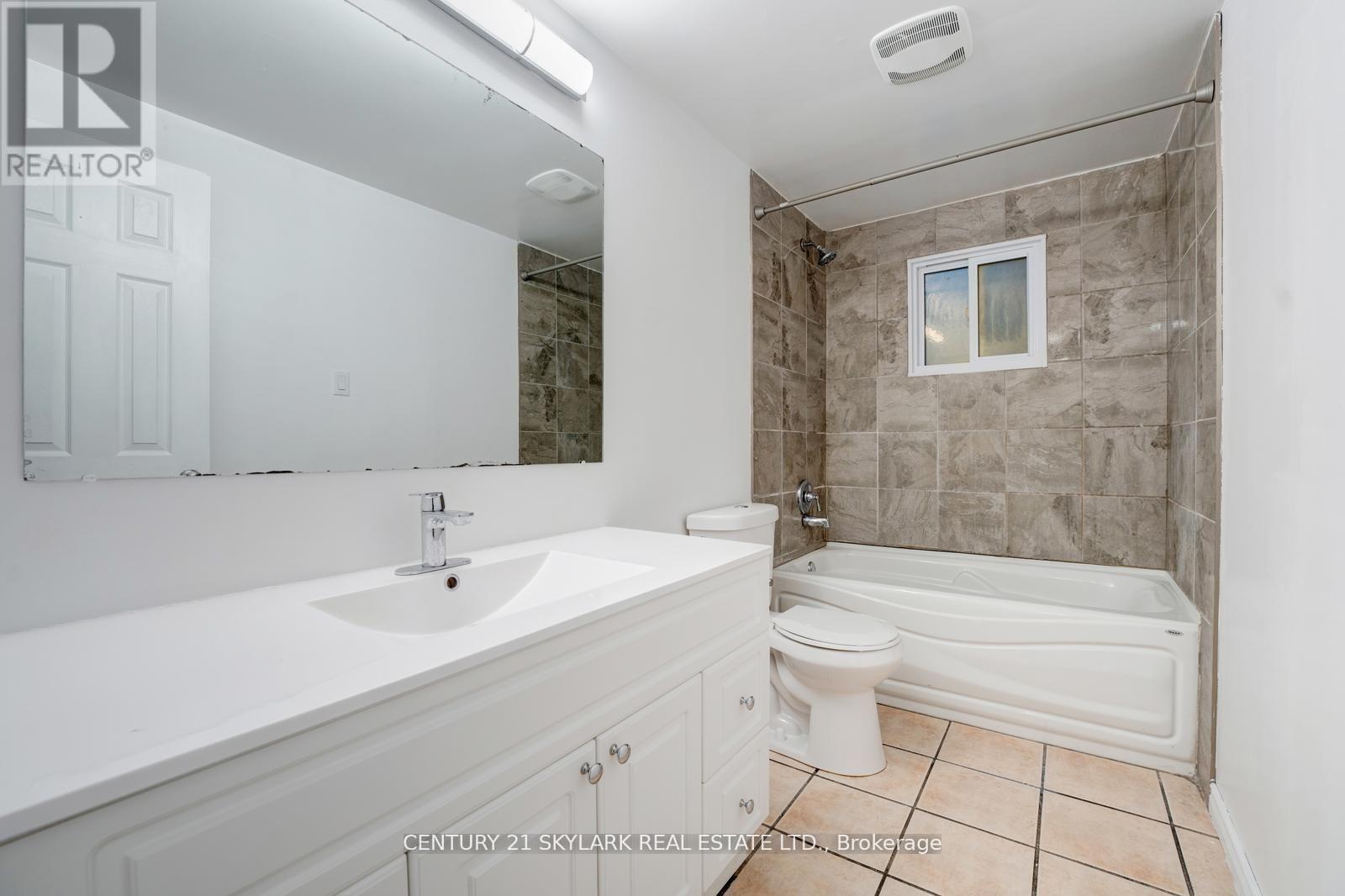 66 Corbett Drive, Barrie, Ontario  L6M 5V3 - Photo 15 - S12707256