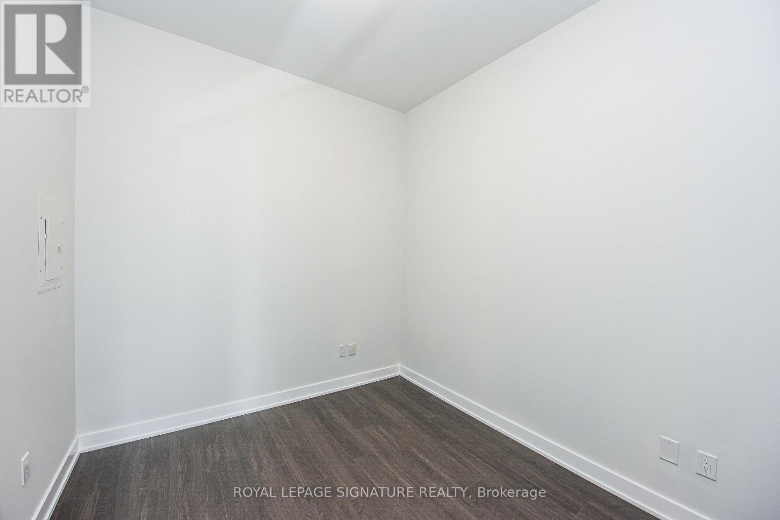 507 - 430 Square One Drive E, Mississauga, Ontario  L5B 0L6 - Photo 19 - W12707246