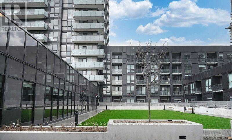 507 - 430 Square One Drive E, Mississauga, Ontario  L5B 0L6 - Photo 28 - W12707246