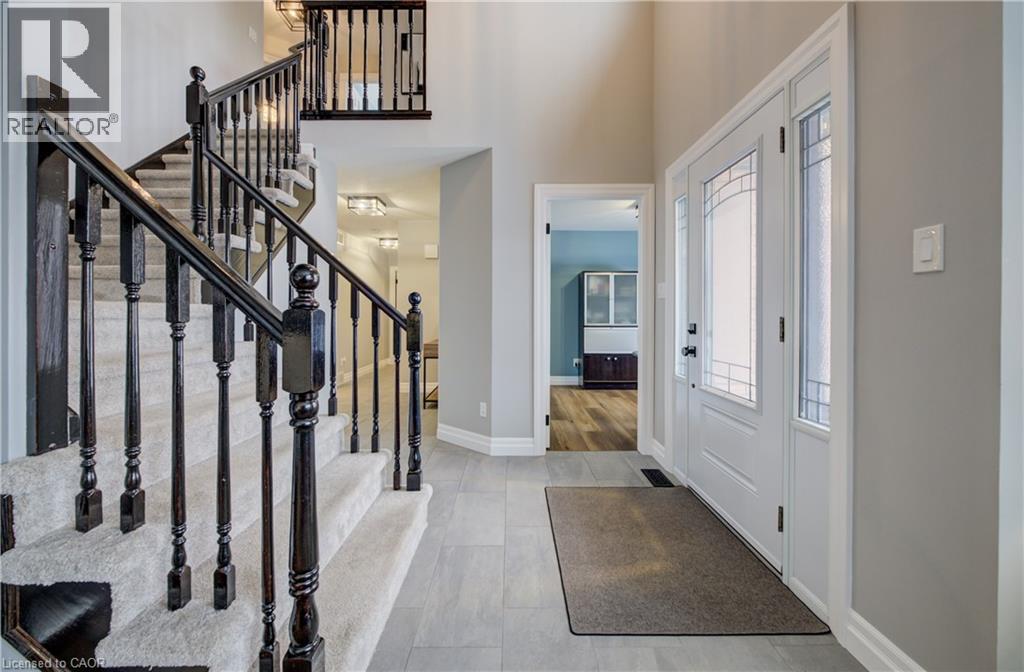 451 Knightsbridge Court, Waterloo, Ontario  N2T 2G5 - Photo 4 - 40798004