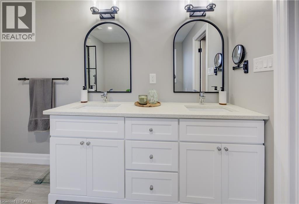 451 Knightsbridge Court, Waterloo, Ontario  N2T 2G5 - Photo 33 - 40798004