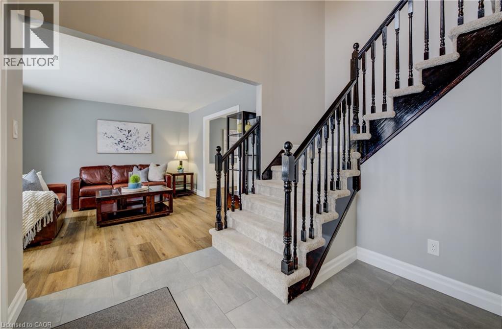 451 Knightsbridge Court, Waterloo, Ontario  N2T 2G5 - Photo 6 - 40798004