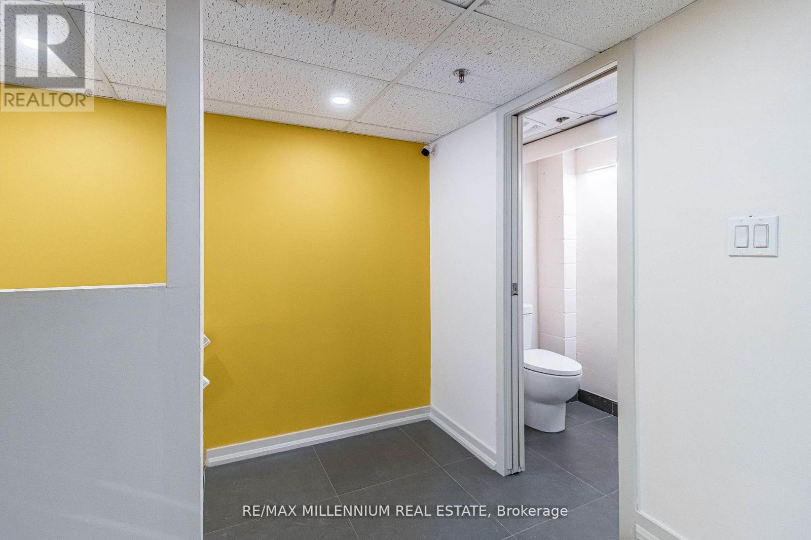 4 - 259 Edgeley Boulevard, Vaughan, Ontario  L4K 3Y5 - Photo 3 - N12707262