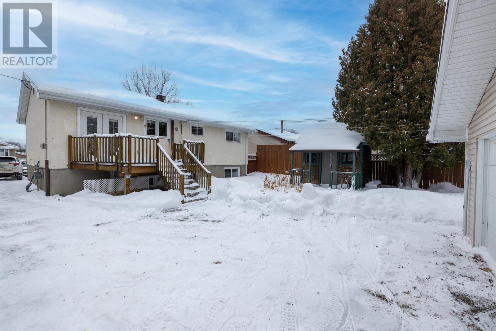 423 Westbury Cres, Thunder Bay, Ontario  P7C 4N6 - Photo 24 - TB2600087