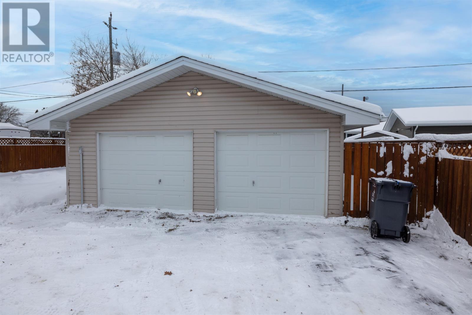 423 Westbury Cres, Thunder Bay, Ontario  P7C 4N6 - Photo 27 - TB2600087