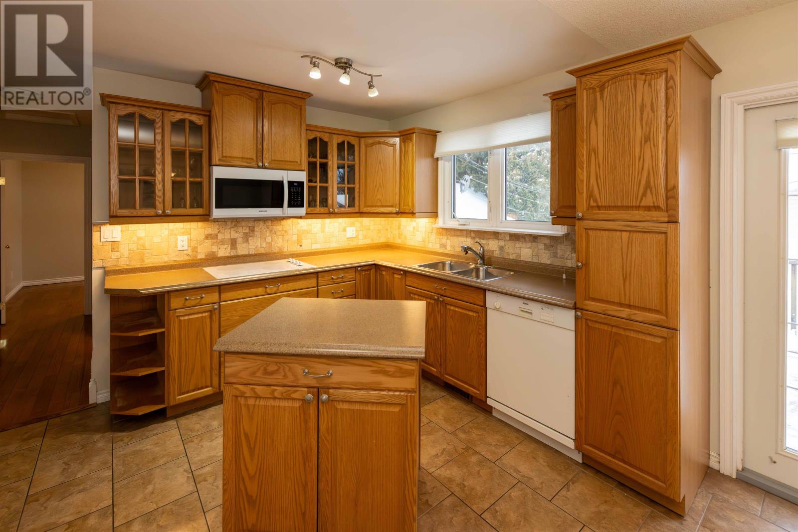 423 Westbury Cres, Thunder Bay, Ontario  P7C 4N6 - Photo 8 - TB2600087