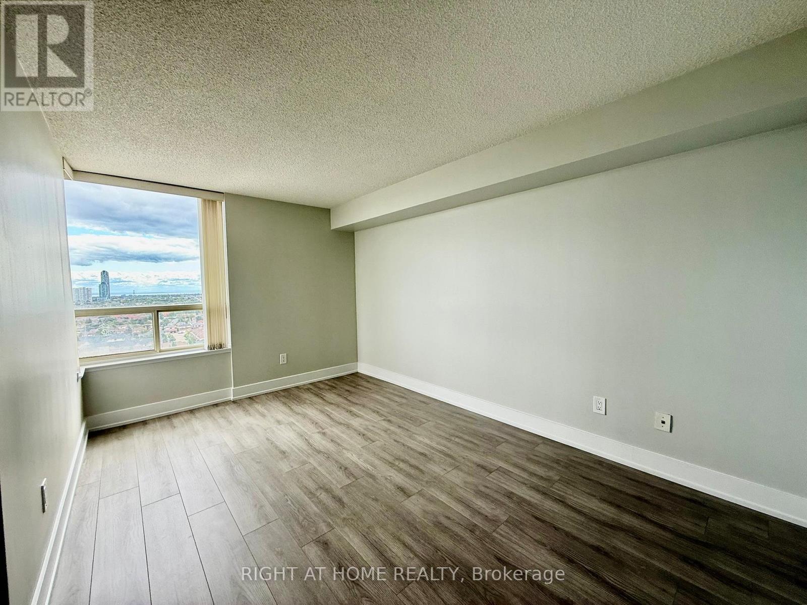 1808 - 700 Constellation Drive, Mississauga, Ontario  L5R 3G8 - Photo 27 - W12701086